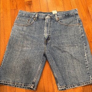 Levi’s 505 Men's Classic Denim Jean Shorts in Medium Blue